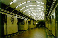 Interior de la estaci�n Narsvkaia